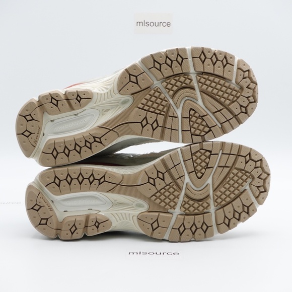 NEW New Balance 2002R Festival Sneakers M2002RJF Grey - Picture 5 of 16